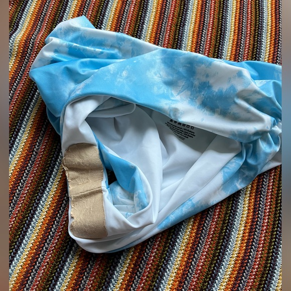 Noise High-Rise Cloud Print Bikini - Picture 5 of 5